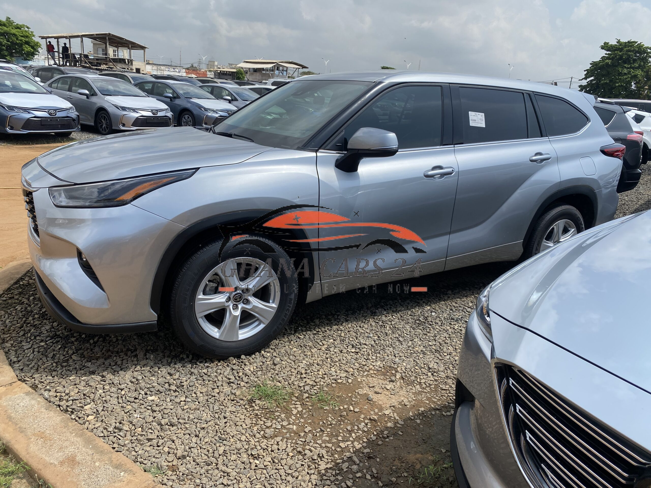 price of brand new toyota highlander in ghana